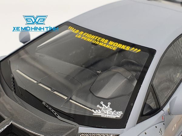 Xe Mô Hình LB Performance Lamborghini Aventador 2.0 Liberty Walk 1:18 ( Xám Tro - Đế Da )