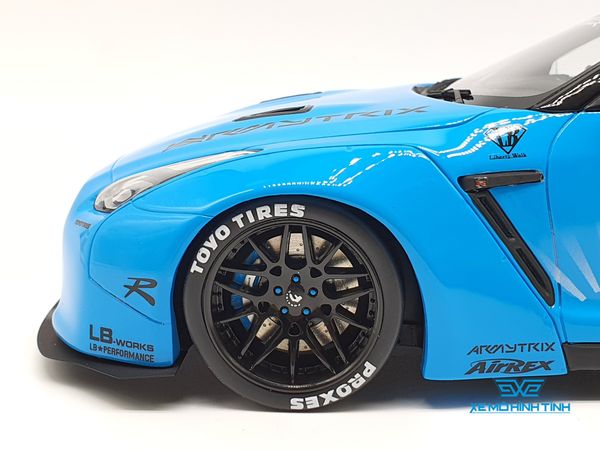 XE MÔ HÌNH NISSAN GT-R35 LB 1:18 GTSPIRIT (XANH)