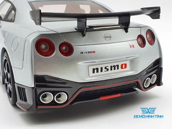 XE MÔ HÌNH NISSAN GT R35 NISMO 1:18 GTSPIRIT (XÁM)