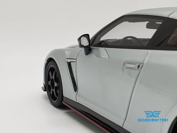 XE MÔ HÌNH NISSAN GT R35 NISMO 1:18 GTSPIRIT (XÁM)