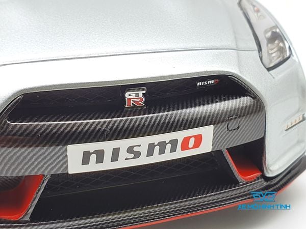 XE MÔ HÌNH NISSAN GT R35 NISMO 1:18 GTSPIRIT (XÁM)