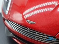 XE MÔ HÌNH ASTON MARTIN VANQUISH 2015 1:18 AUTOART (ĐỎ)