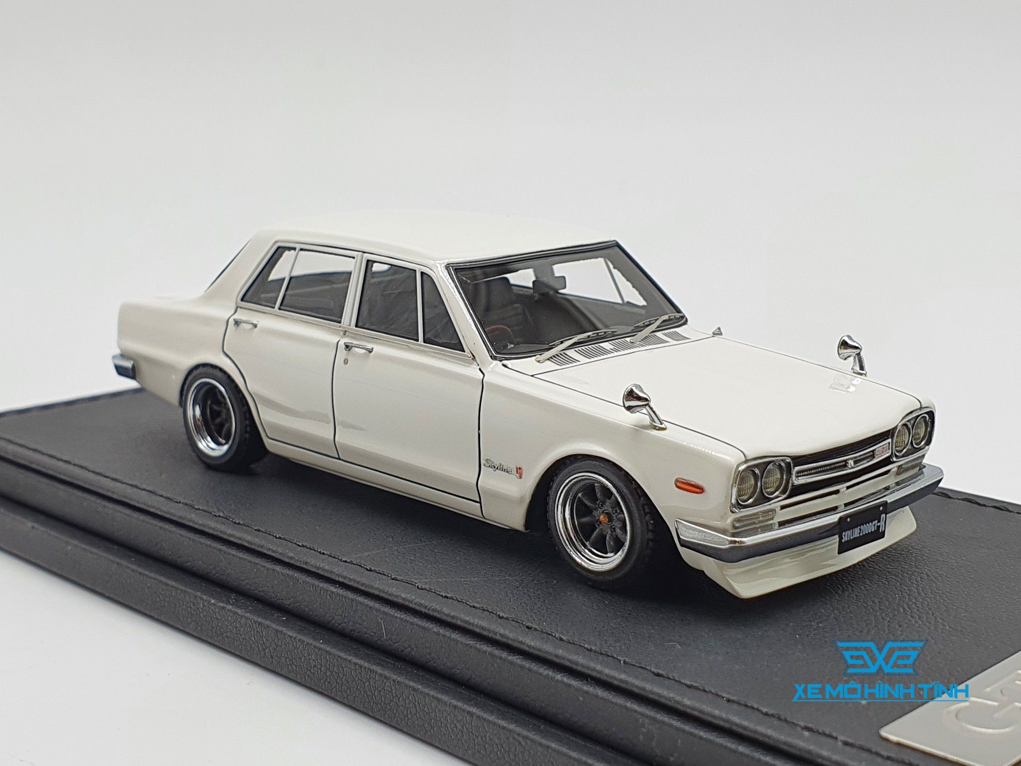 Xe Mô Hình Nissan Skyline 2000 GT-R ( PGC10 ) 1:43 Ignition