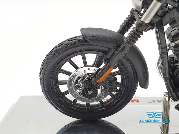 XE MÔ HÌNH HARLEY DAVIDSON 2014 SPORTSTER IRON 883 1:18 ( ĐEN) MAISTO