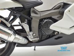 XE MÔ HÌNH BMW K1300S 1:10 WELLY (TRẮNG)