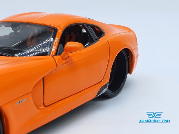 XE MÔ HÌNH DODGE SRT VIPER GTS 2013 1:24 MAISTO (CAM)