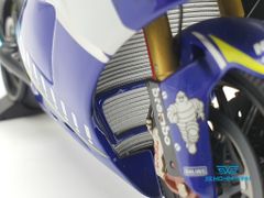 XE MÔ HÌNH YAMAHA YZR R1 VALENTINO ROSSI MOTOGP DONINGTON 2005 + FIGURE 1:12 MINICHAMPS (XANH DƯƠNG #46)