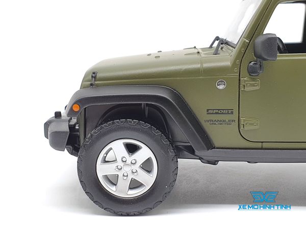 XE MÔ HÌNH JEEP WRANGLER UNLIMITED 2015 1:24 MAISTO (XANH QUÂN ĐỘI)