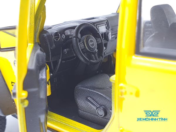 XE MÔ HÌNH JEEP WRANGLER UNLIMITED 2015 1:24 MAISTO (VÀNG)