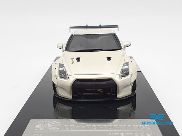 XE MÔ HÌNH NISSAN GTR R35 LB WORKS LIBERTY WALK 1:43 ONE MODEL (PEARL WHITE)