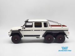 XE MÔ HÌNH MERCEDES-BENZ G63 6X6 AMG 1:18 GTSPIRIT (TRẮNG)