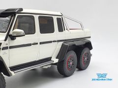 XE MÔ HÌNH MERCEDES-BENZ G63 6X6 AMG 1:18 GTSPIRIT (TRẮNG)