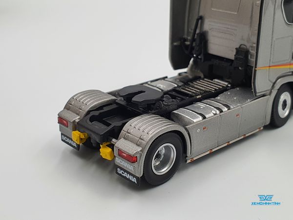 Xe Mô Hình Tải Scania Double Deck Car Carrier Transporter 1:64 Kengfai ( Bạc )