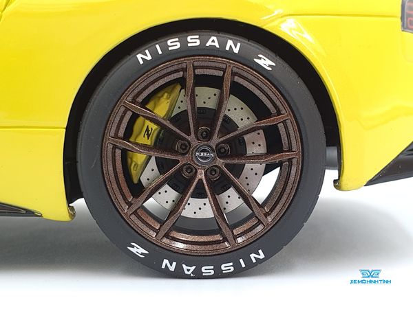 Xe Mô Hình Nissan Z Proto 1:18 GTSpirit ( Vàng )