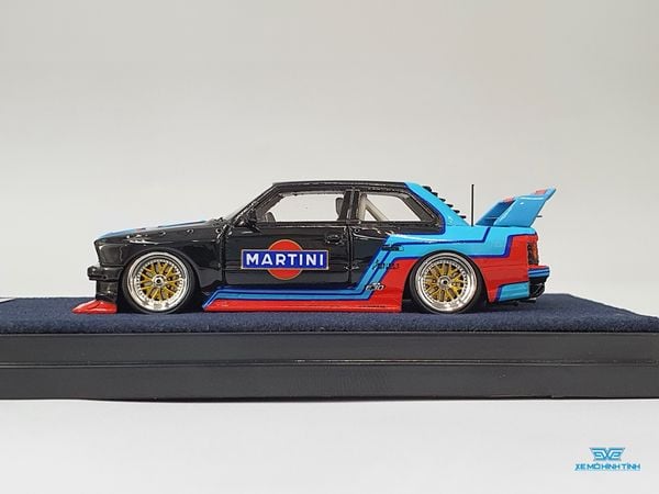 Xe Mô Hình BMW E30 M3 Zwingfilms Martini 1:64 404 Error ( Đen Martini )