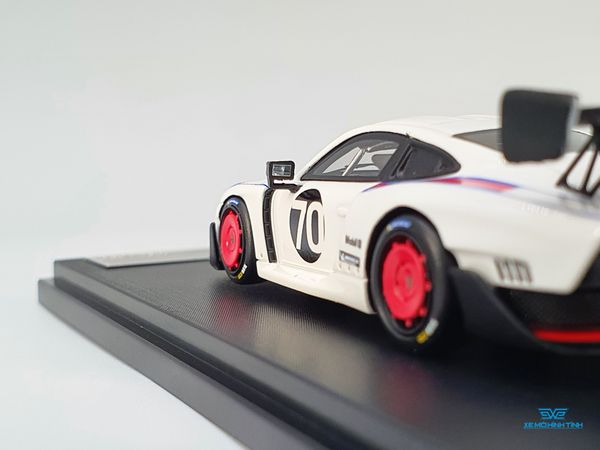 Xe Mô Hình Porsche 935 1:64 Stance Hunters (Trắng)