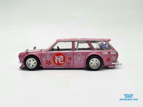 Xe Mô Hình Datsun Kaido 510 Wagon Hanami V1 1:64 Kaido House / MiniGT (Hồng)