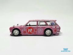 Xe Mô Hình Datsun Kaido 510 Wagon Hanami V1 1:64 Kaido House / MiniGT (Hồng)