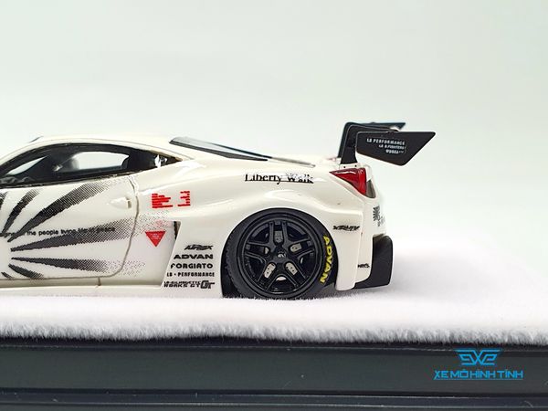 Xe Mô Hình Ferrari 458 LB*Works 1:64 JEC (Trắng)