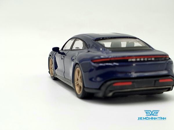 Xe Mô Hình Porsche Taycan Turbo S Gentian Blue Metallic LHD 1:64 MiniGT( Xanh )