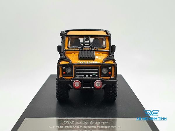 Xe Mô Hình Hình Land Rover Defender 110 1:64 Master ( Vàng Camel)