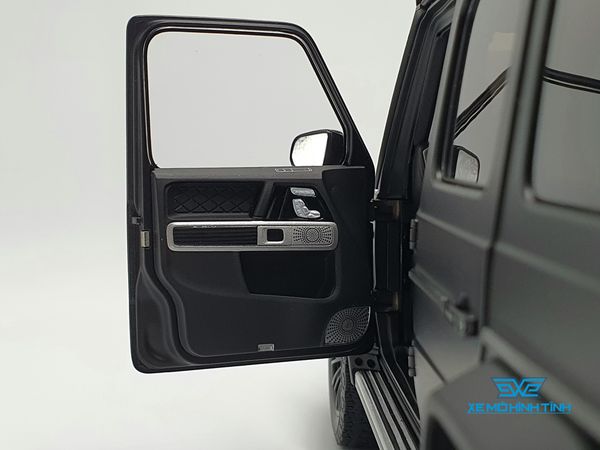 Xe Mô Hình Brabus G-Class With Adventure Package (Mercedes-AMG G63) - 2020 1:18 Almost Real (Black)