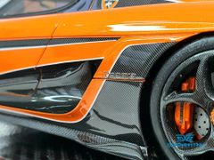 Xe Mô Hình Koenigsegg Regera 1:18 FrontiArt (Cam)