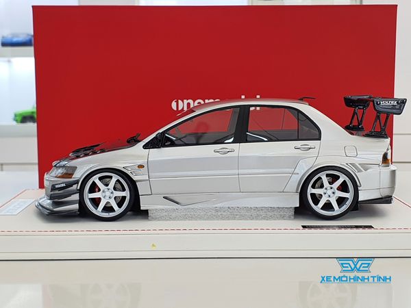 Xe Mô Hình Mitsubishi Voltex 1:18 One Model (Bạc)