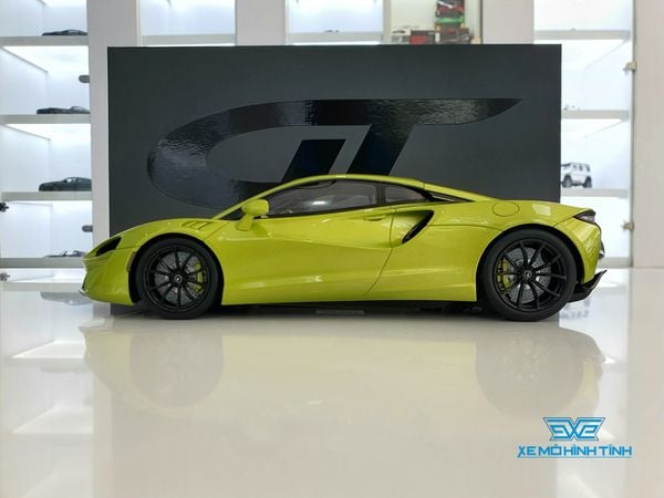 Xe Mô Hình McLaren Artura Green 1:18 GTSpirit ( Xanh Chuối )