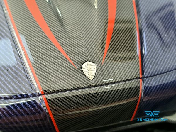 Xe Mô Hình Koenigsegg Agera R 1:18 Frontiart ( Xanh Carbon )