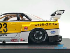 Xe Mô Hình Nissan Openable LBWK GTR ER34, white #23 1:64 Street Weapon ( Trắng Sọc Vàng )