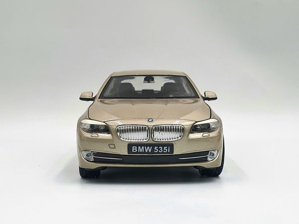 Xe Mô Hình Bmw 535I 1:24 Welly (Gold)