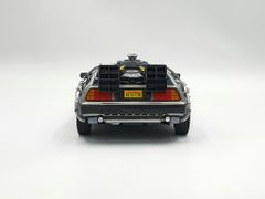 XE MÔ HÌNH DMC BACK TO THE FUTURE II 1:24 WELLY (BẠC)