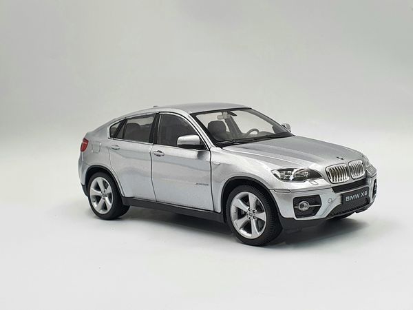 XE MÔ HÌNH BMW X6 1:24 WELLY (BẠC)