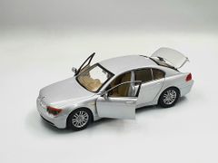 XE MÔ HÌNH BMW 745I 1:24 WELLY (BẠC)