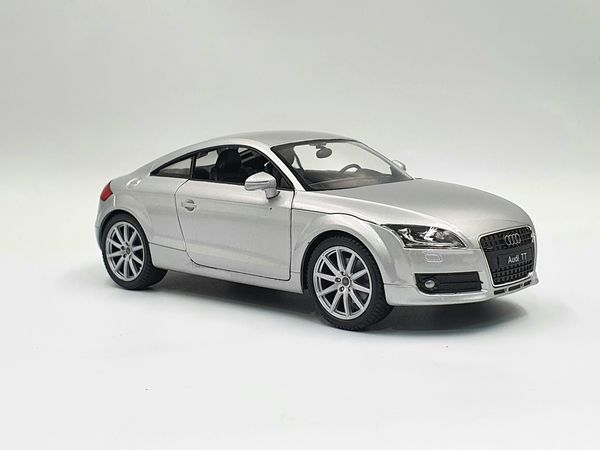 XE MÔ HÌNH AUDI TT COUPE 1:24 WELLY (BẠC)