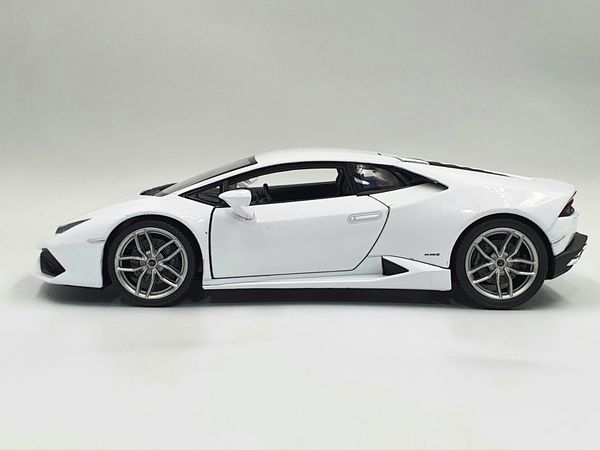 Xe Mô Hình Lamborghini Huracan 1:24 Welly (Trắng)