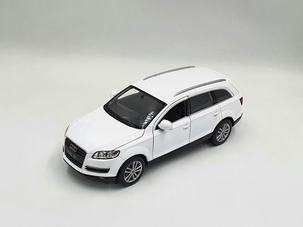 XE MÔ HÌNH AUDI Q7 1:24 WELLY (TRẮNG)