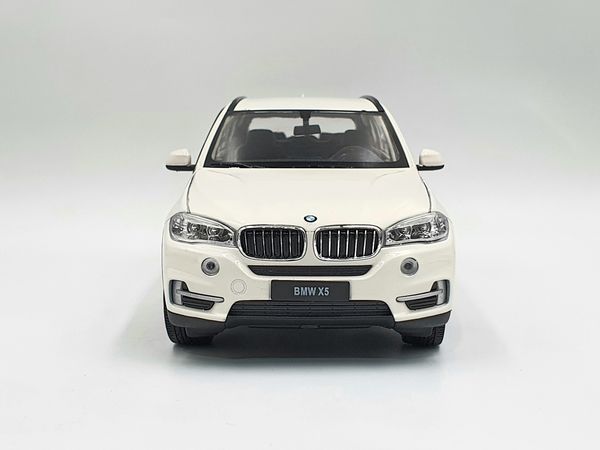 XE MÔ HÌNH BMW X5 1:24 WELLY (TRẮNG)