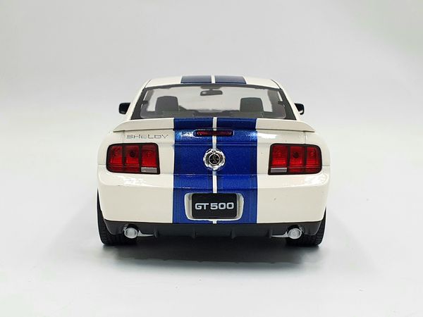 Xe Mô Hình Ford Shelby Cobra Gt500 2007 1:24 Welly (Trắng)