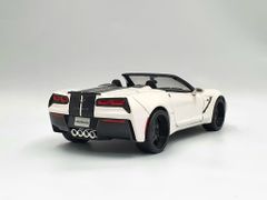 XE MÔ HÌNH CHEVROLET CORVETTE STINGRAY 2014 1:24 MAISTO (TRẮNG)