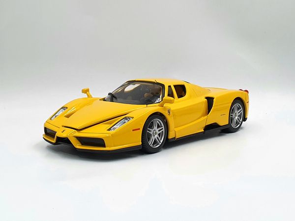 XE MÔ HÌNH FERRARI ENZO 1:24 BBURAGO (VÀNG)