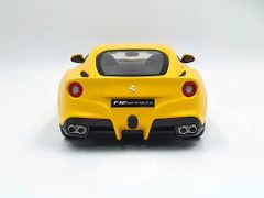 XE MÔ HÌNH FERRARI F12 BERLINETTA 1:24 BBURAGO (VÀNG)