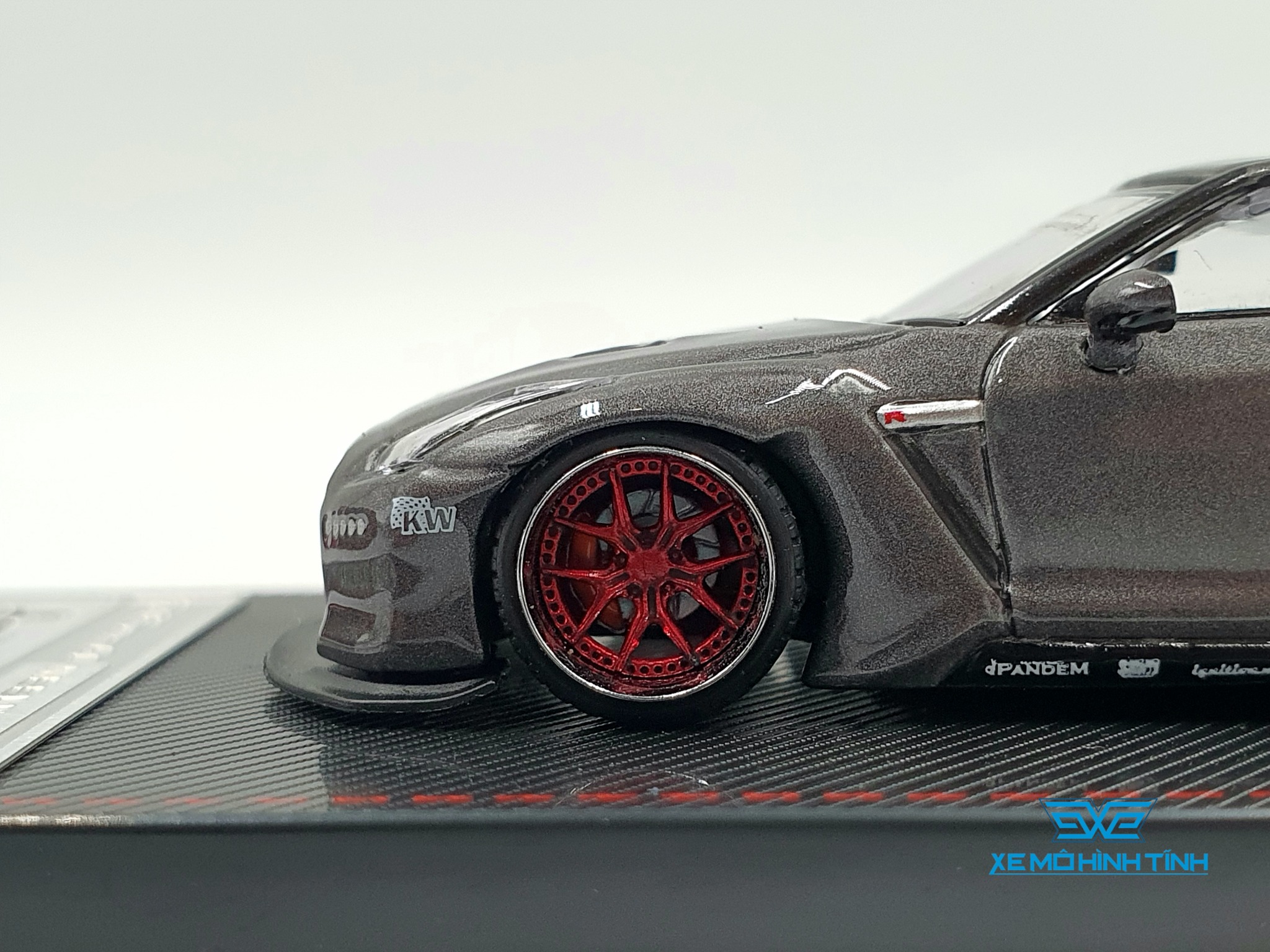 Xe Mô Hình Nissan Pandem R35 GT-R Gun Metallic 1:64 Ignition Model