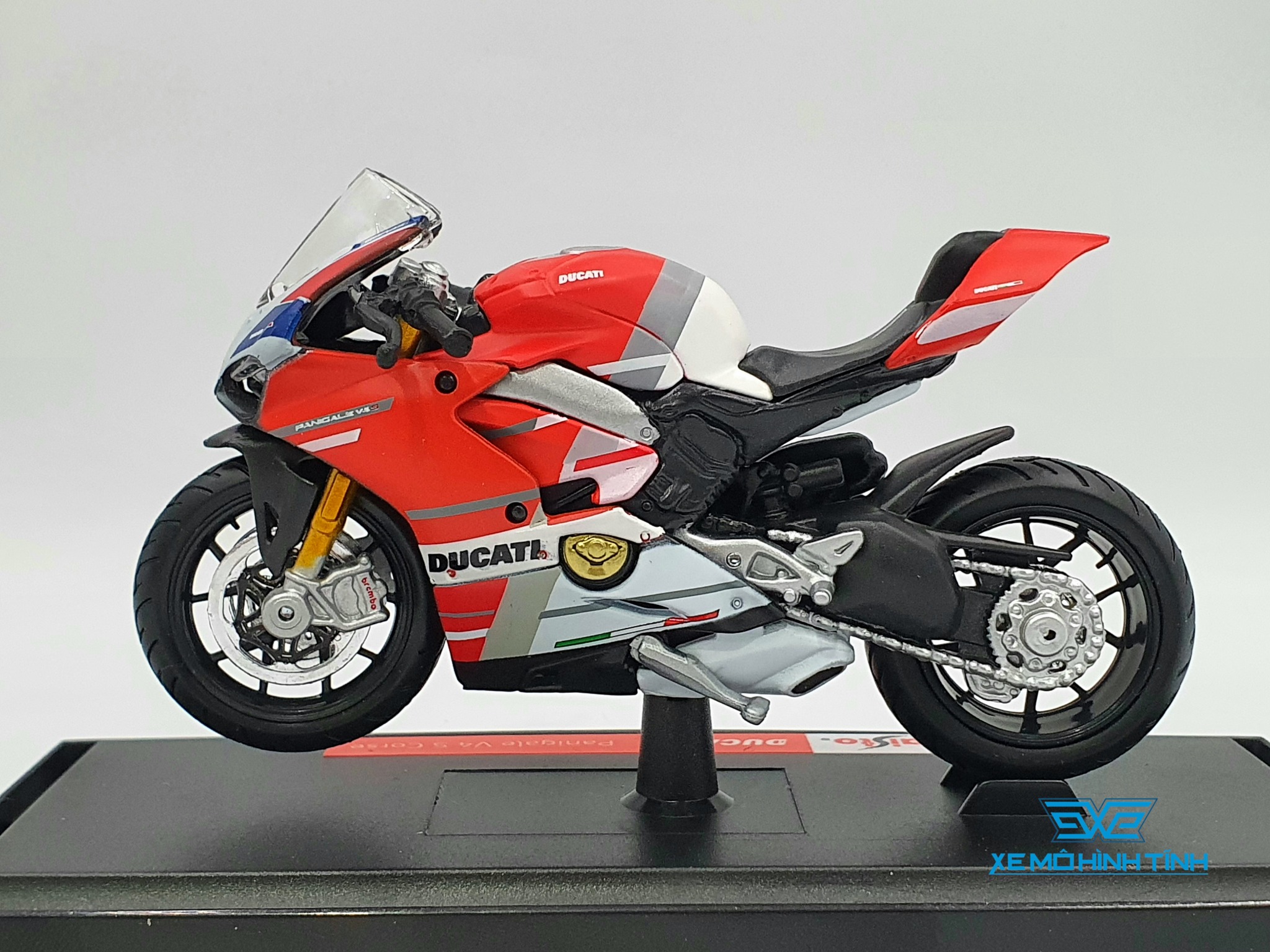 LEGO ra mắt mô hình Ducati Panigale V4 R 646 mảnh có hẳn hộp số 2 cấp giá 60USD #34 LEGO ra mắt mô hình Ducati Panigale V4 R 646 mảnh có hẳn hộp số 2 cấp giá 60USD