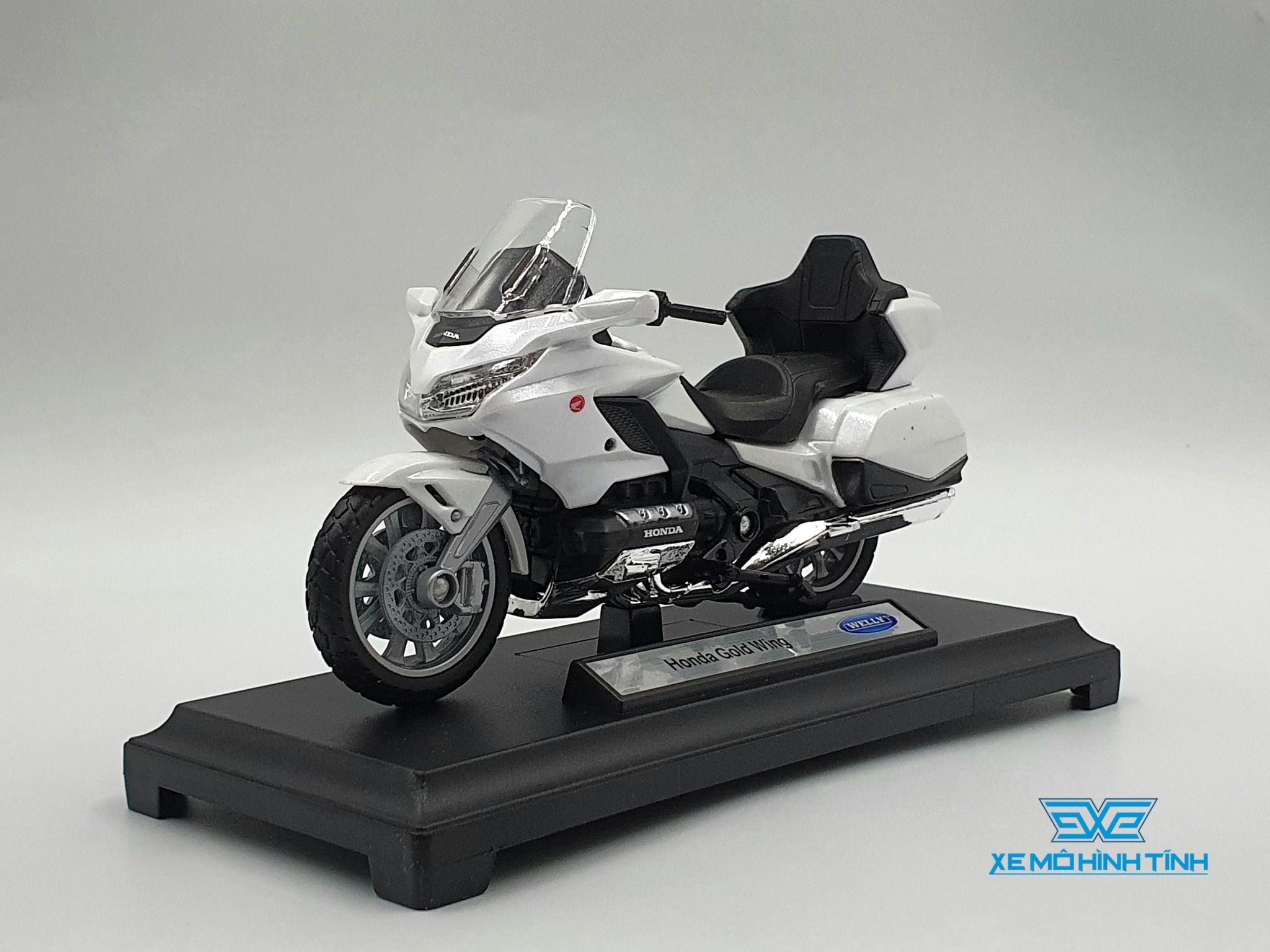 Honda Goldwing vì sao được ví như Ông vua đường trường  Motobinhvn