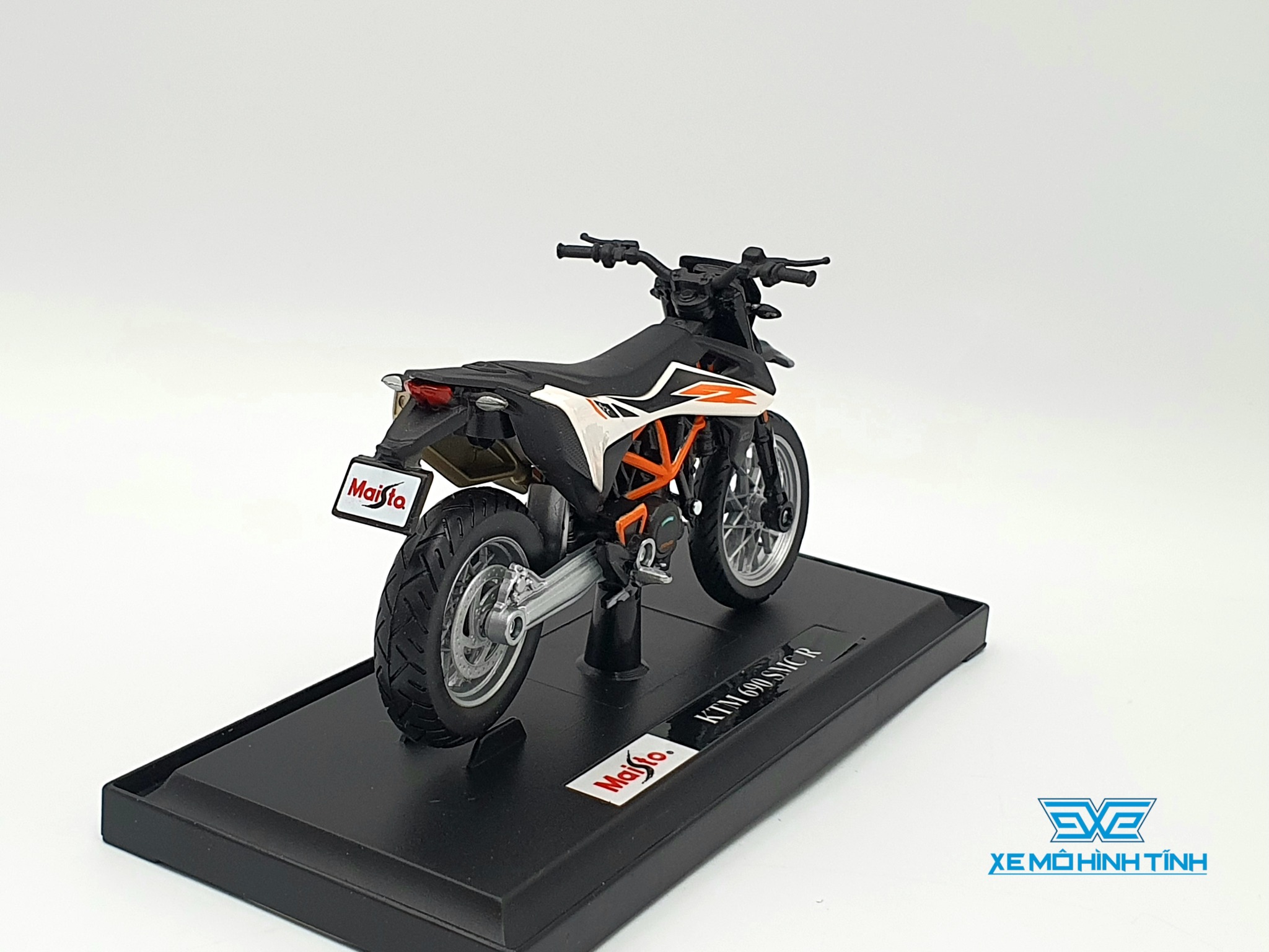 Xe Mô Hình KTM 690 SMC R 118 Maisto  Trắng Đen   Shop Xe Mô Hình Tĩnh