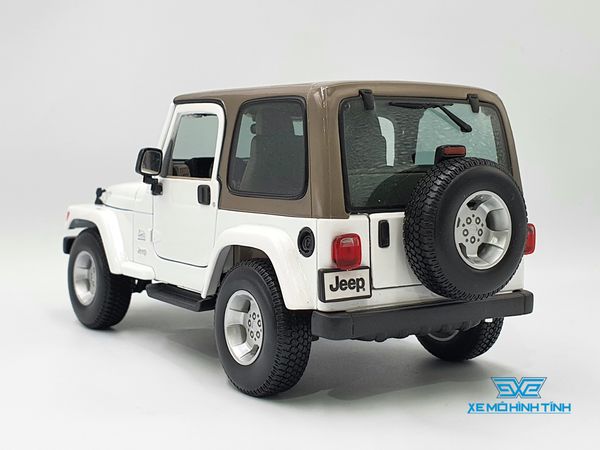 XE MÔ HÌNH JEEP WRANGLER SAHARA 1:18 MAISTO (TRẮNG)