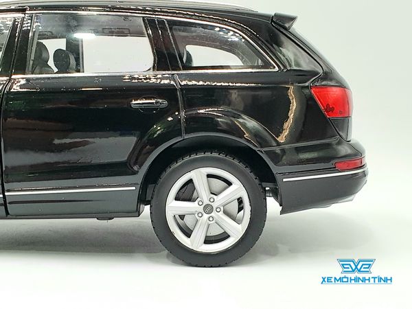 XE MÔ HÌNH AUDI Q7 1:18 WELLY-FX (ĐEN)