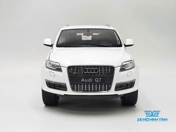 XE MÔ HÌNH AUDI Q7 1:18 WELLY-FX (TRẮNG)